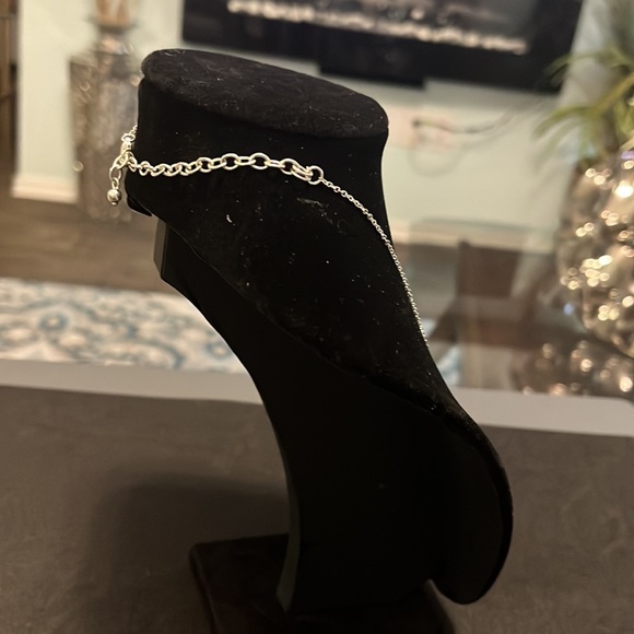 Silver tone crystal disc necklace with matching earrings. - Picture 3 of 3